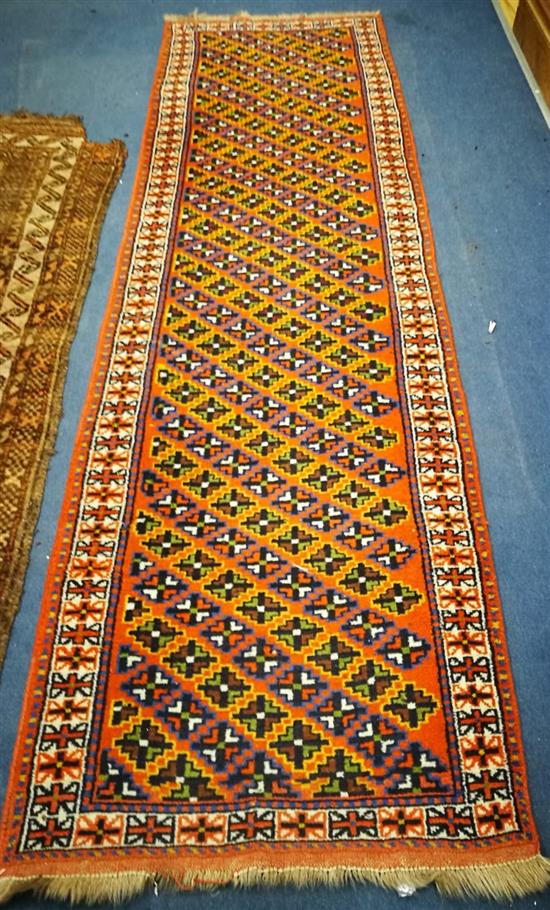 A Hamadan runner, 300cm x 89cm
